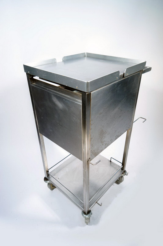 carro auxiliar inox faltan cajones 102x62x45 (38eu.) 1u